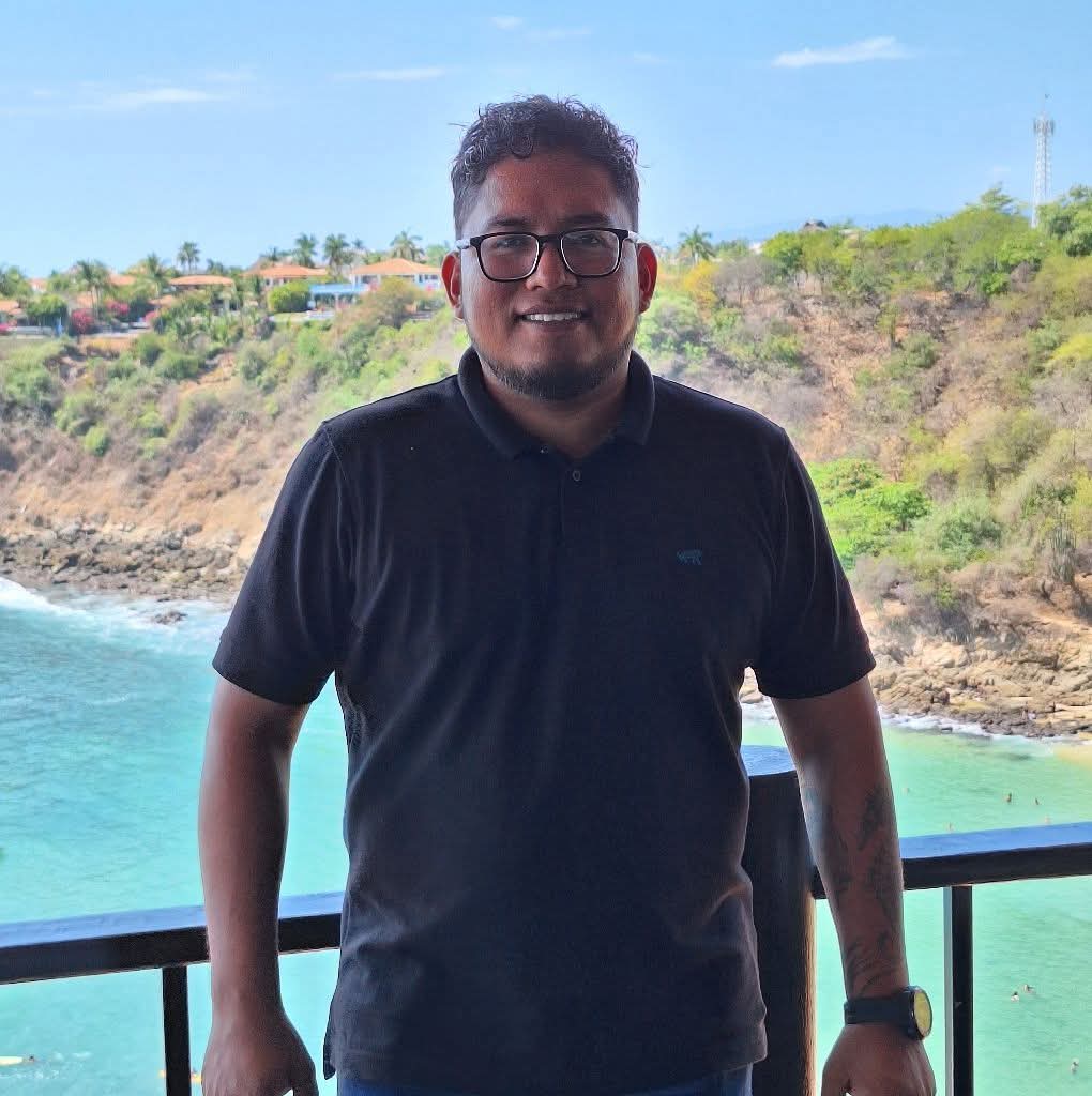 Amilcar Halil Flores Bailón